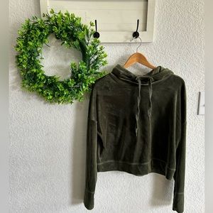 Offline Aerie Green Velvet Cropped Hoodie Pullover Sz Medium